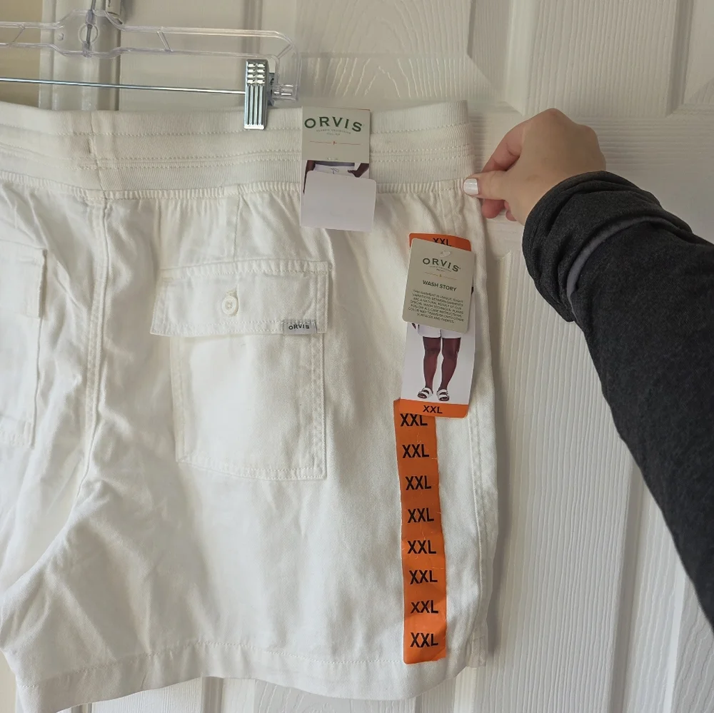 Orvis Women's White Shorts 2XL NWT Cargo Outdoor Lightweight Cotton Blend